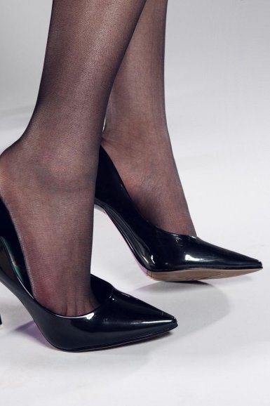 踢脚线什么时候安装好?|leyu官方(图2) 踢脚线什么时候安装好?|leyu官方(图2)